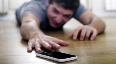 Номофобия: причины и признаки страха остаться без мобильного телефона